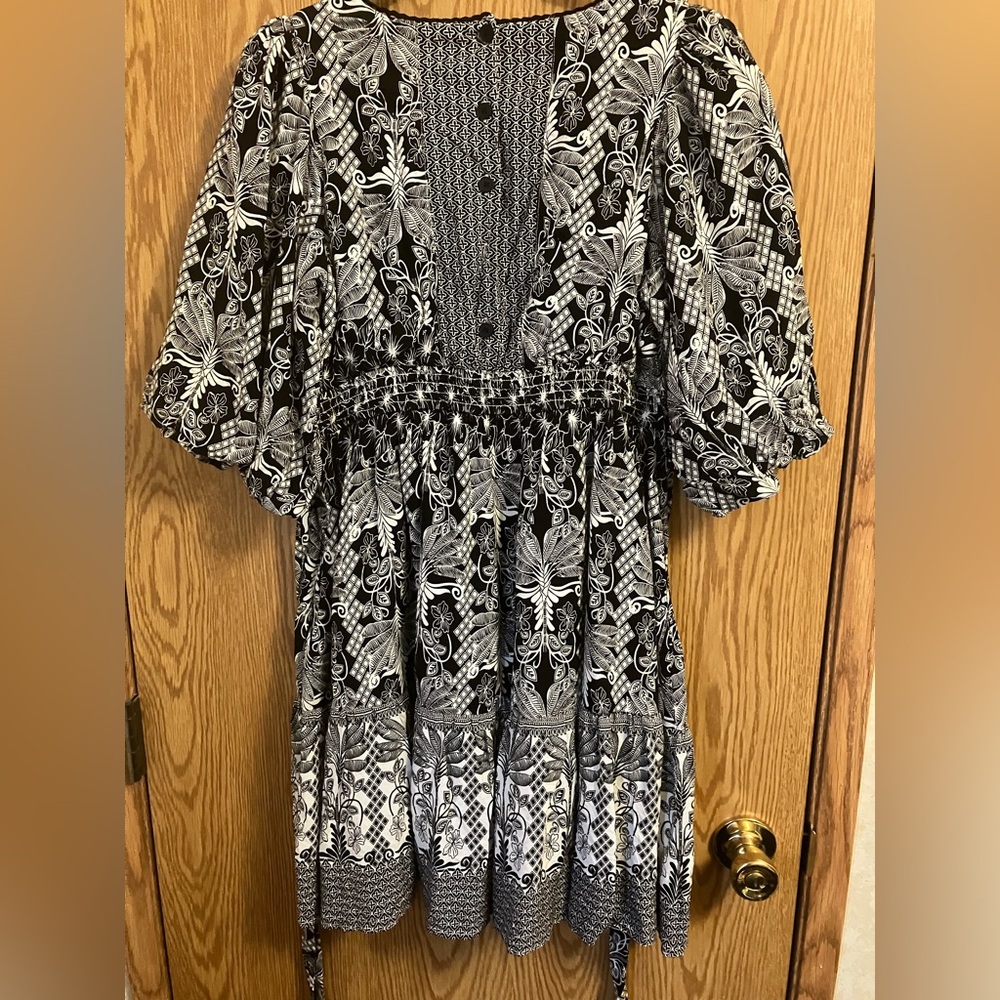 In Bloom Boho Style Black and White short dress/tunic contrasting pattern tie - Picture 5 of 8